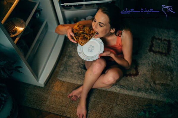 پرخوری در بی‌خوابی